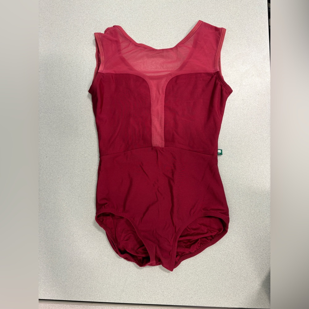Medium Red Lucky Leo🍒